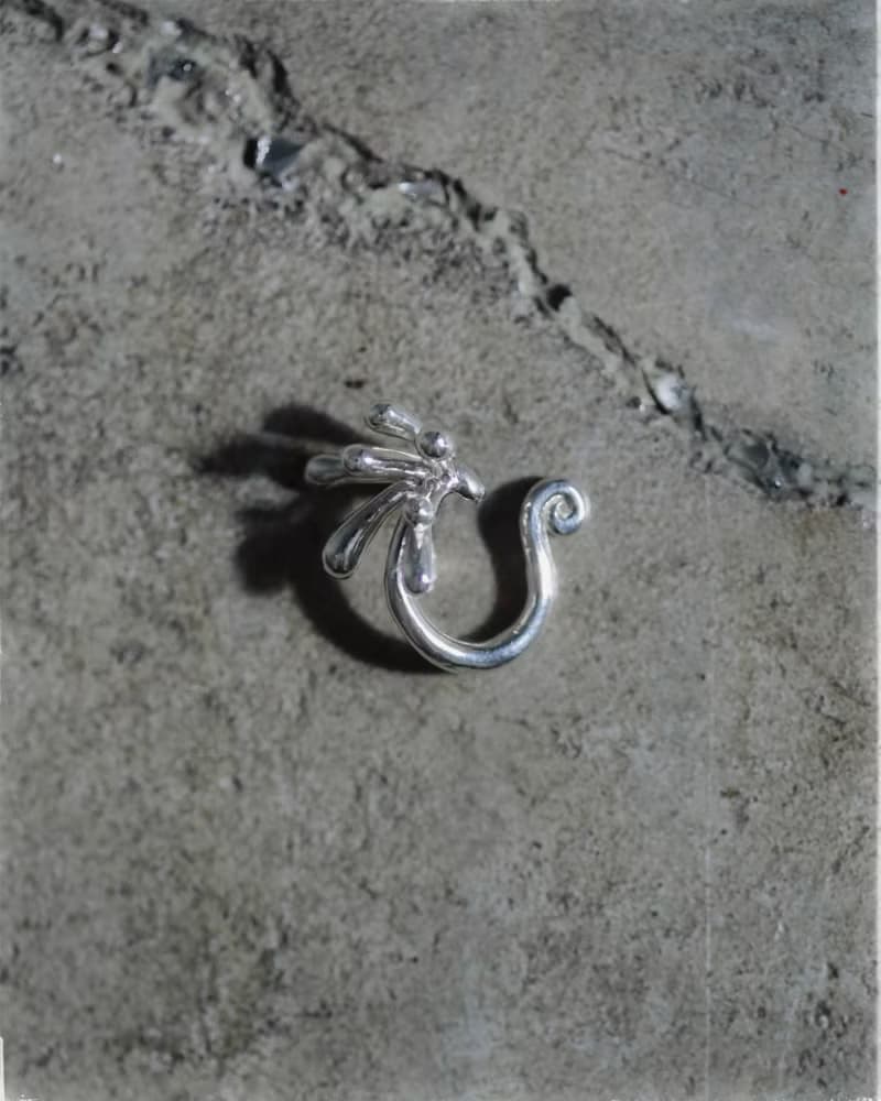 ship waves Ear Cuff 船浪耳骨夾
