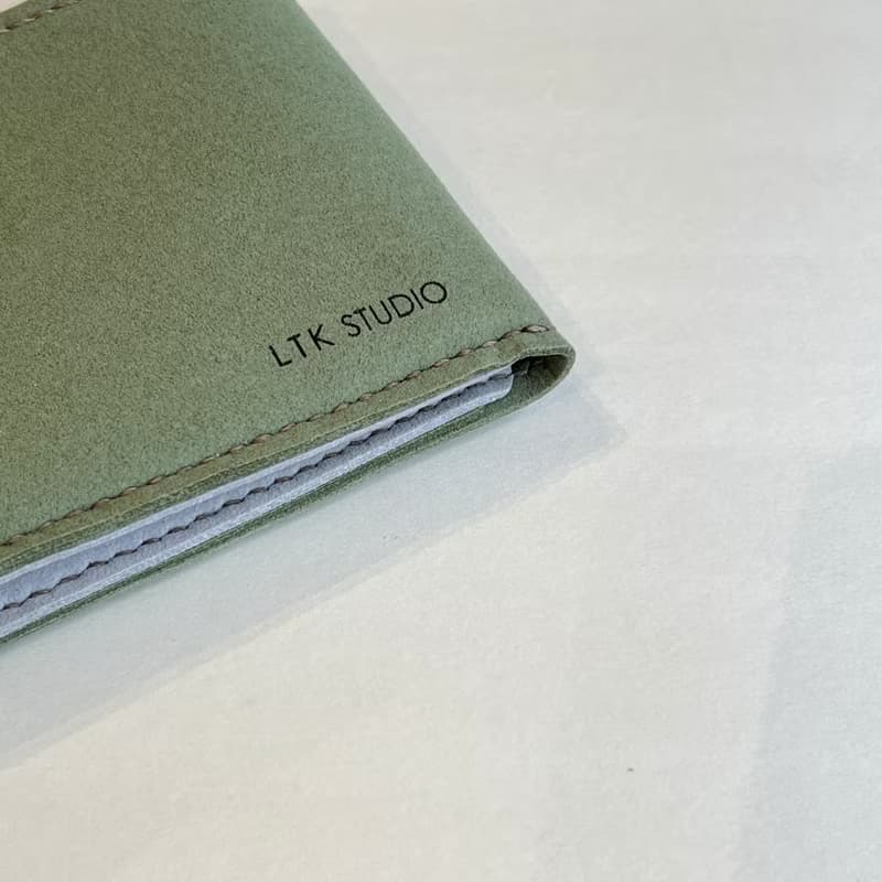 Section 素皮革質感短夾 - 聖誕森林色系 - 拼色