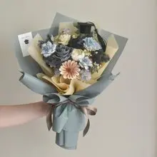 /藍綠色畢業花束/畢業季 畢業花束 畢業禮物 送禮 玫瑰 祝福 永生