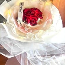 附贈線燈  熱情紅色玫瑰白紗款大花束  生日/告白/求婚必備