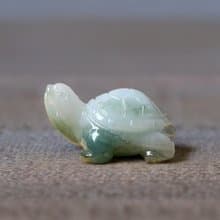【吉祥‧長壽】飄綠花翡翠烏龜 | 天然緬甸玉A貨翡翠 | 送禮