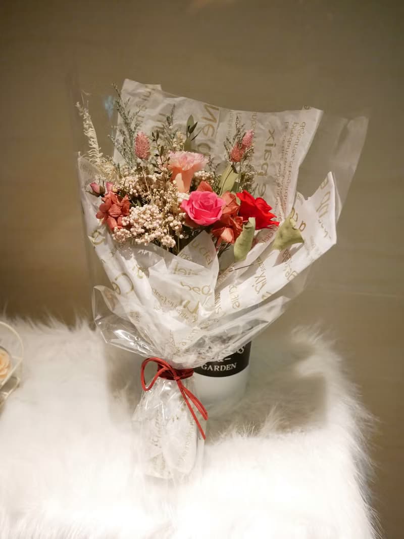 粉色花束 捧花 花束 永生花 乾燥花 情人節 畢業花束