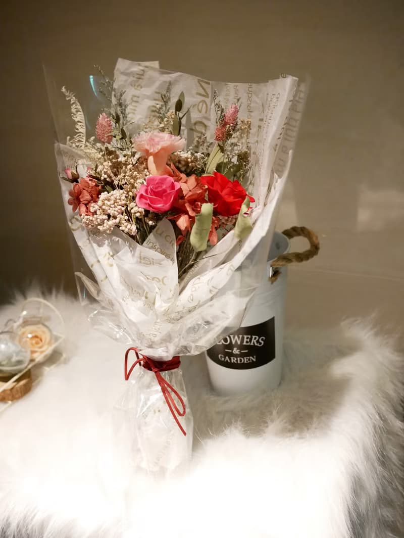 粉色花束 捧花 花束 永生花 乾燥花 情人節 畢業花束