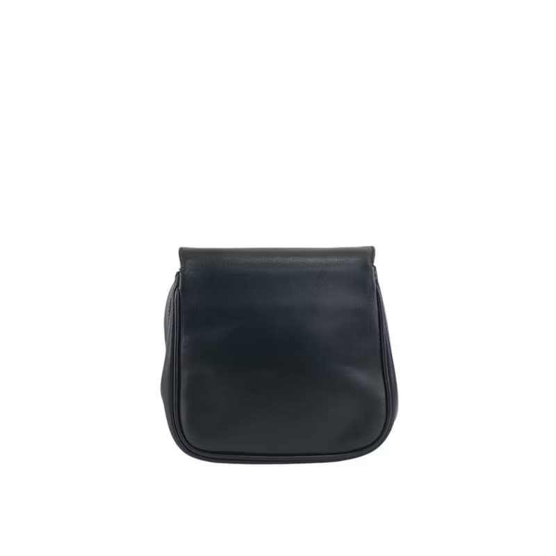 【 日本直送　名牌中古包 】Salvatore Ferragamo ショルダーバッグ ブラック ヴァラ レザー ミニバッグ vintage gme78s