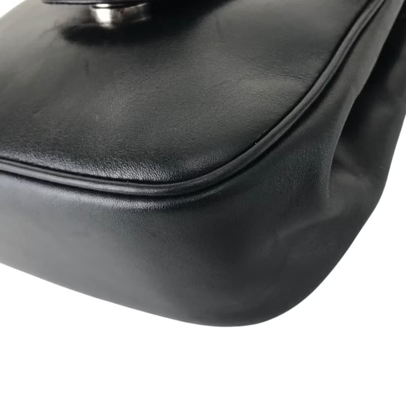 【 日本直送　名牌中古包 】Salvatore Ferragamo ショルダーバッグ ブラック ヴァラ レザー ミニバッグ vintage gme78s