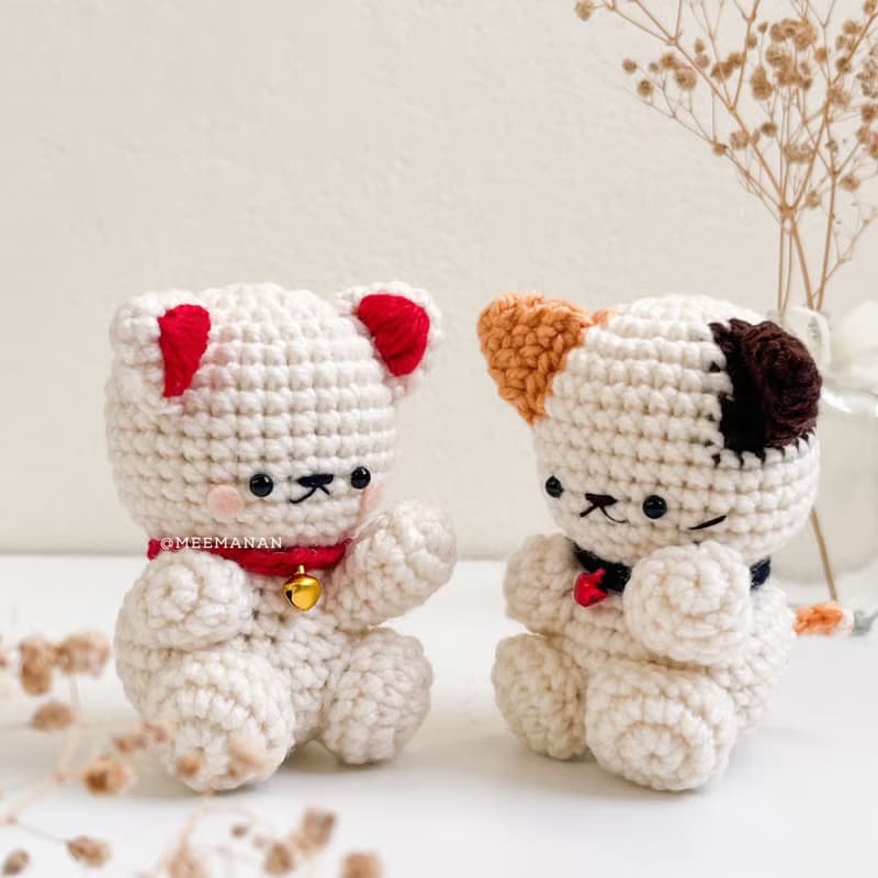 Handmade Lucky Cat Amigurumi – Japanese Maneki Neko Crochet Doll