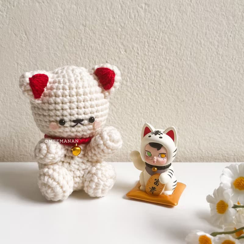 Handmade Lucky Cat Amigurumi – Japanese Maneki Neko Crochet Doll