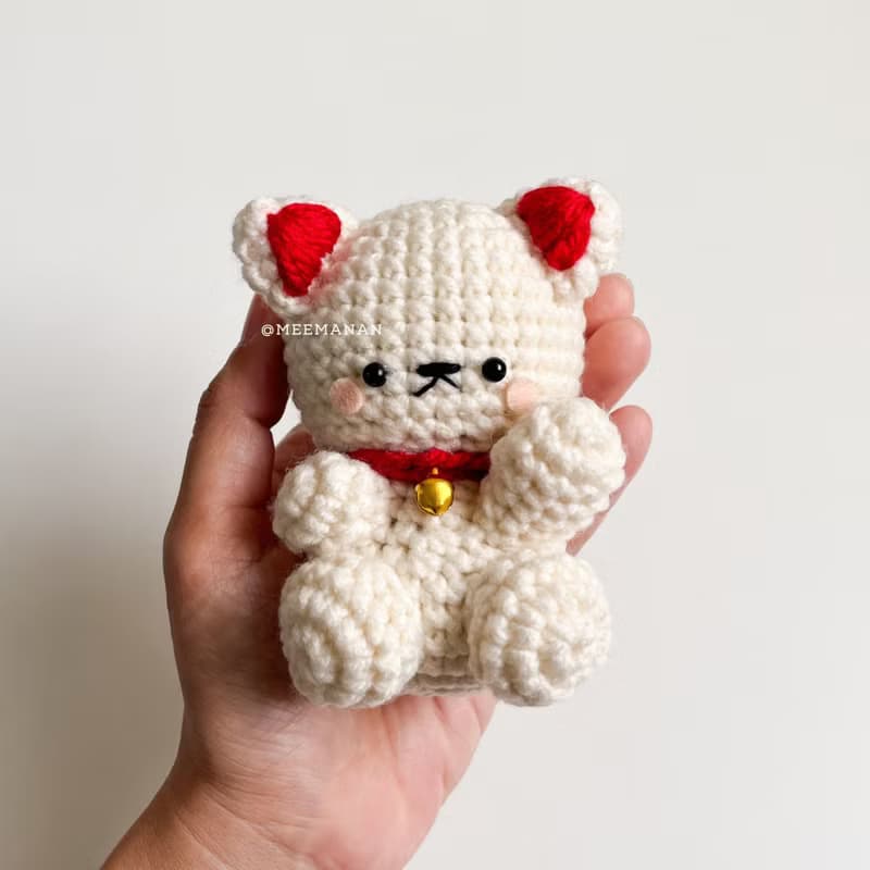 Handmade Lucky Cat Amigurumi – Japanese Maneki Neko Crochet Doll