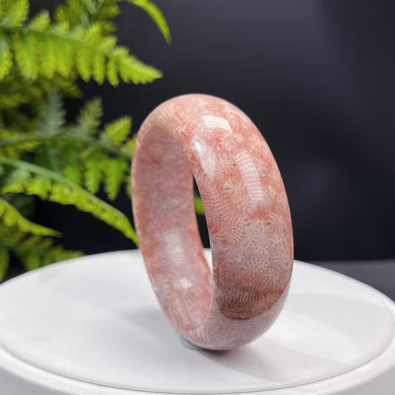 精品 珊瑚玉手鐲 53MM 冰潤高瓷橘粉雪花鳳尾紋菊花玉手環 顯氣質