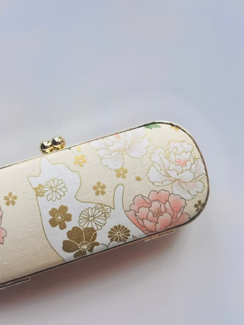 雞蛋黃色金花貓咪眼鏡盒/筆盒/首飾盒