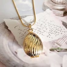 vintage jewelry AVON 古典洋蔥造型香膏盒 項鍊