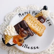 お菓子のバナナクリップ  スイーツデコ  フェイクスイーツ