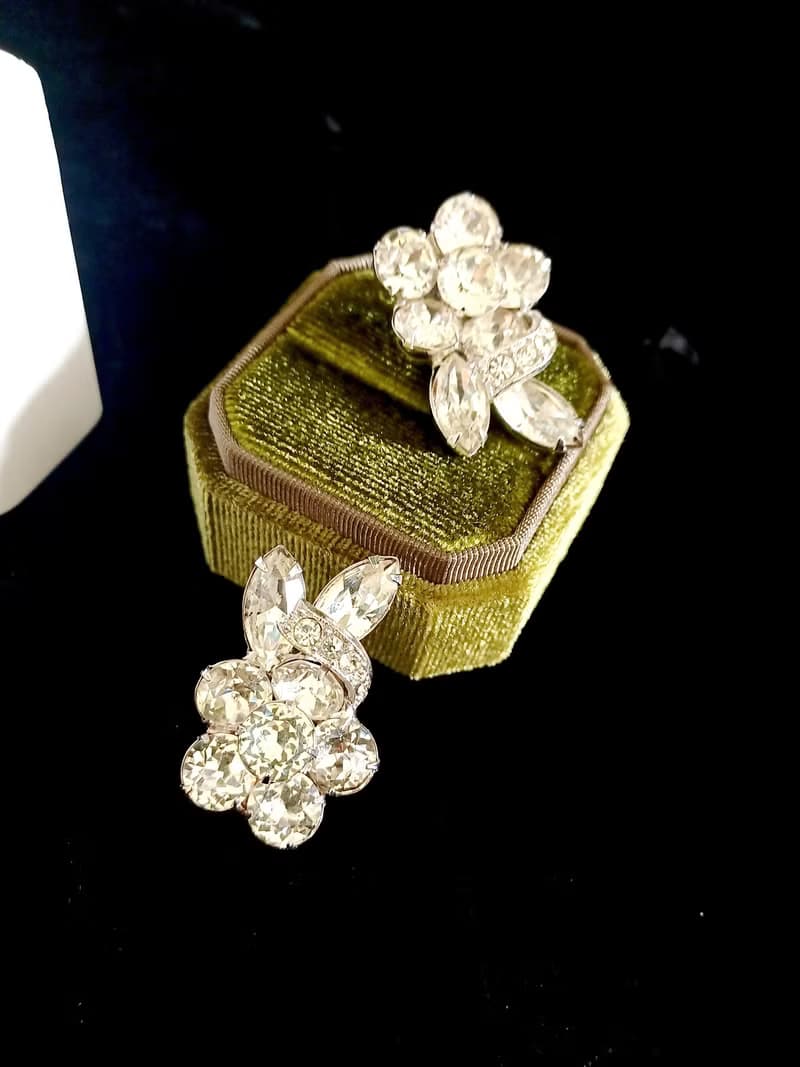 vintage jewelry  Eisenberg  古典晶透萊茵石 夾式耳環