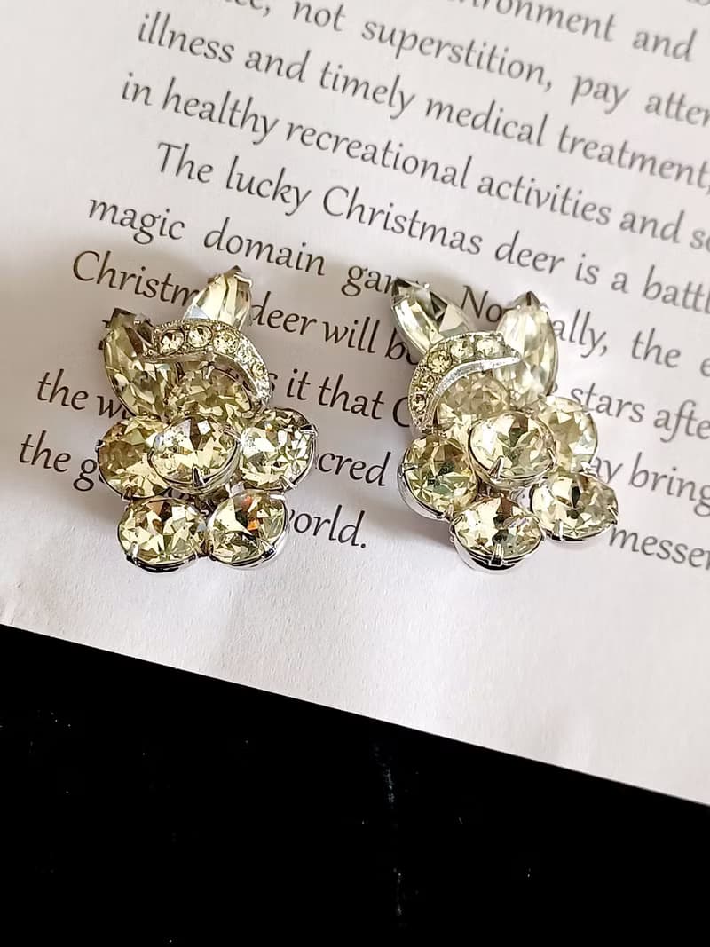 vintage jewelry  Eisenberg  古典晶透萊茵石 夾式耳環