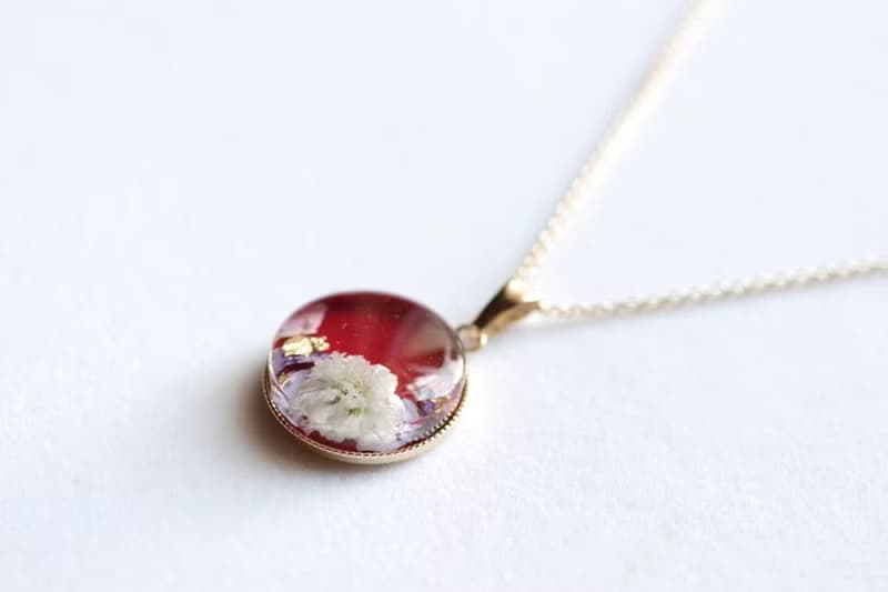 レジンアート　ラウンドペンダント・ブーケ・ワインレッド