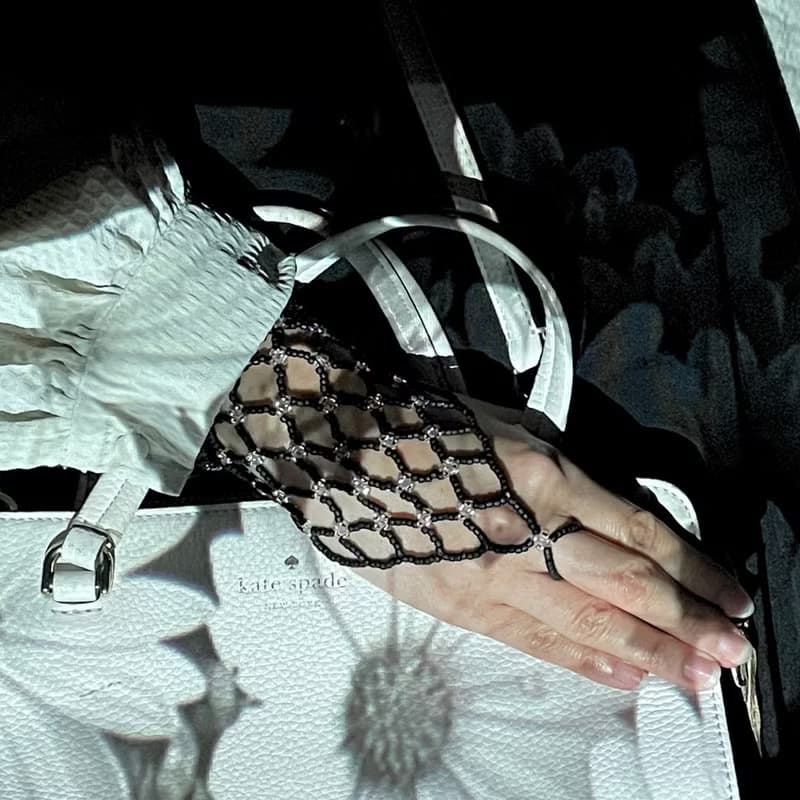 黑銀復古花邊手套