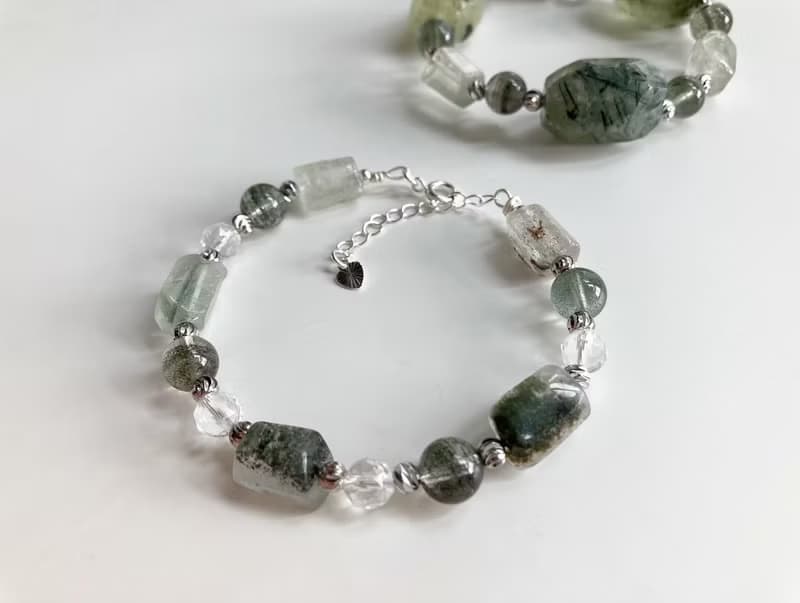 強化心肺/招正財貴人/擋霉運 天然水晶綠幽靈手鏈