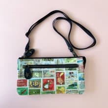 スマホも入る財布ポシェット　切手プリント ショルダーバッグ 錢包