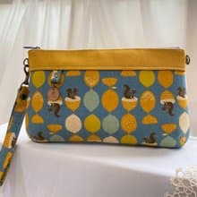 【好日手作】日系小松鼠防潑水手拿斜肩背時尚手作布包/母親節禮