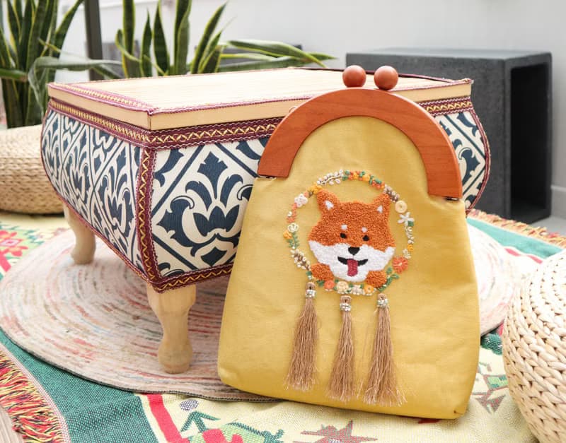 刺繡狗狗捕夢網口金包 | 柴犬, 黃色