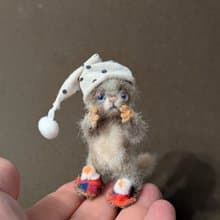 Kitten Peak. 6 cm.Crocheted miniature