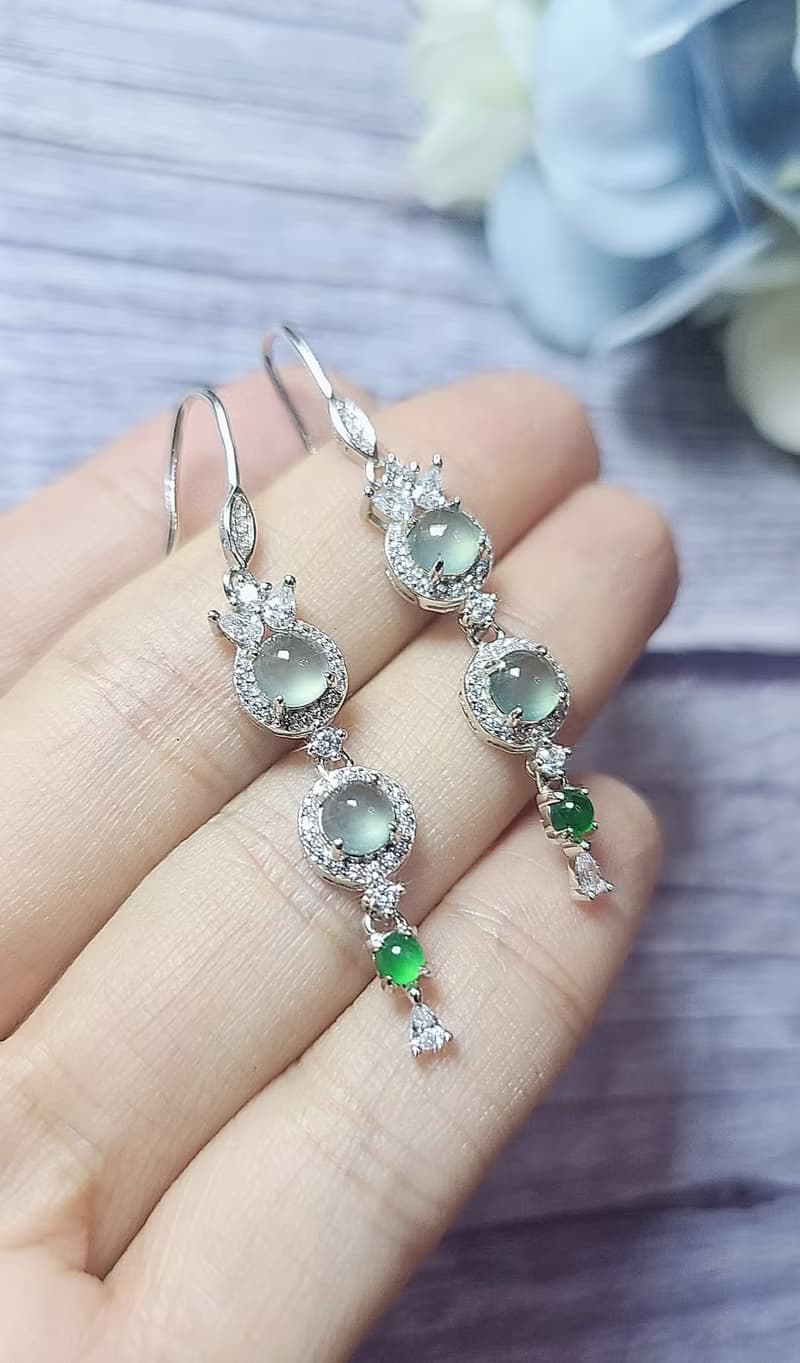 |藍剛女神|A貨翡翠冰玻淡藍剛5蛋面mm純銀鍍18k小奢華多顆耳環