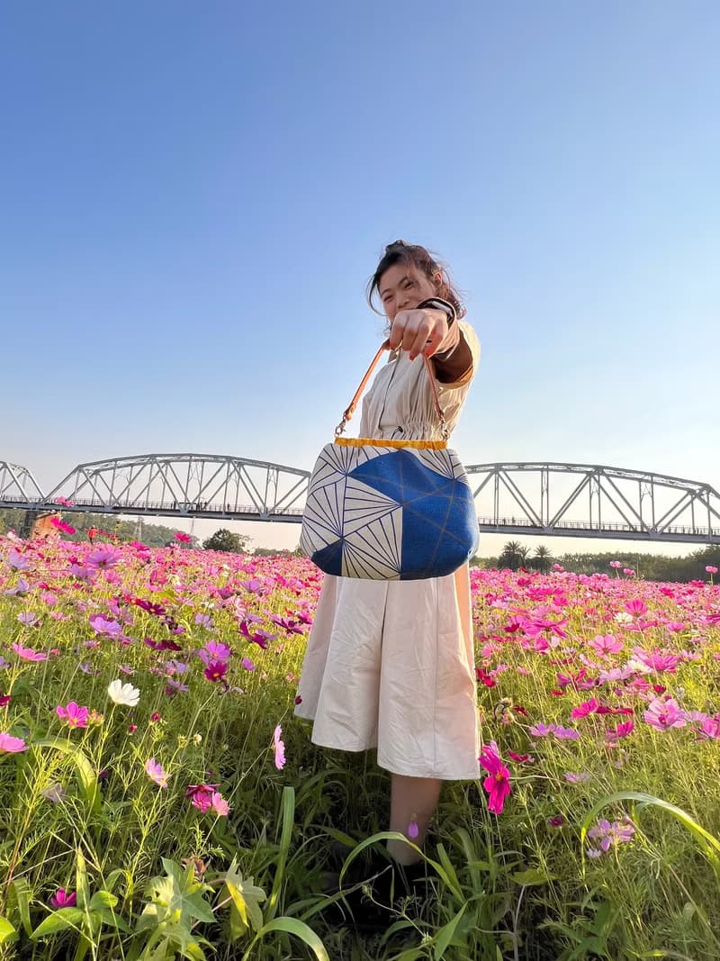 【接單製作】  漫步花季 / 藍白幾何托特包/18公分彈片口金手提