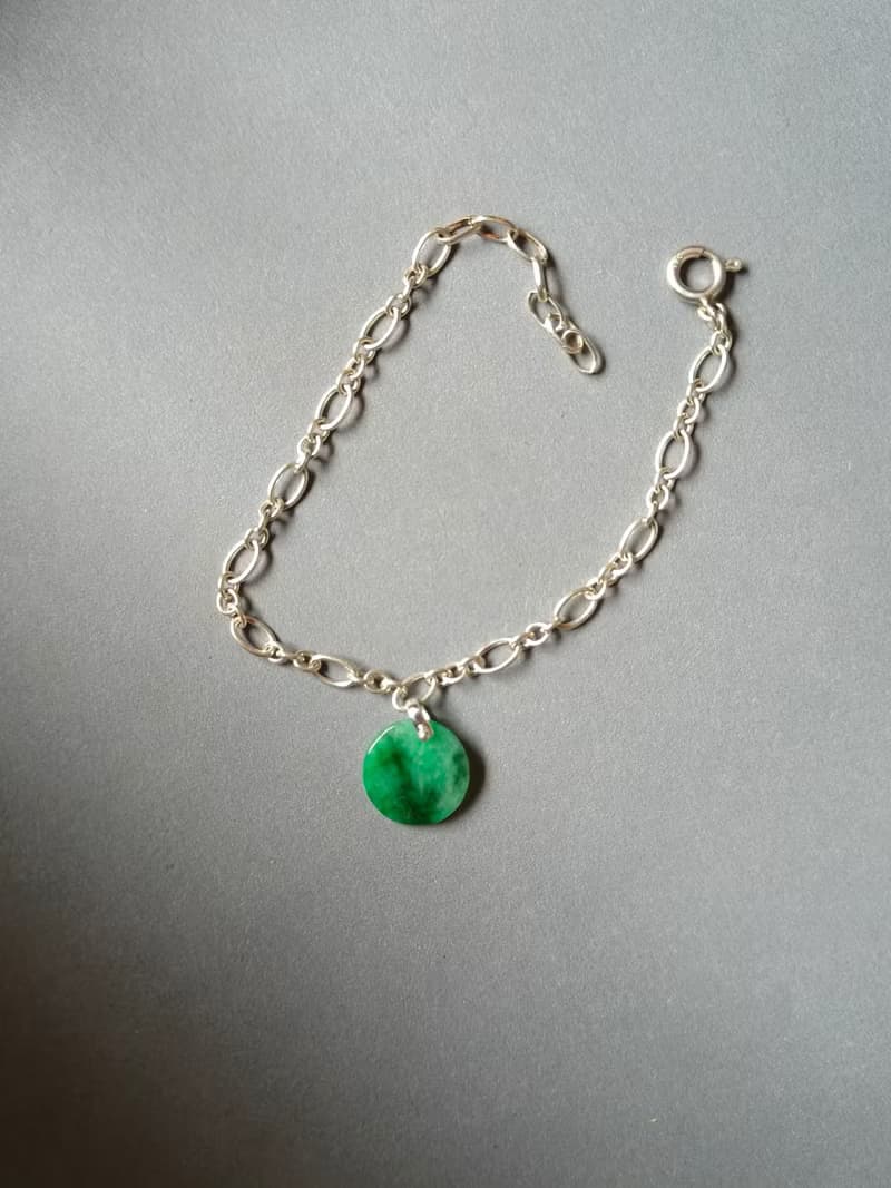 圓心守護 | 天然緬甸綠翡翠無事牌純銀手鍊 | 平安轉運・圓滿相隨