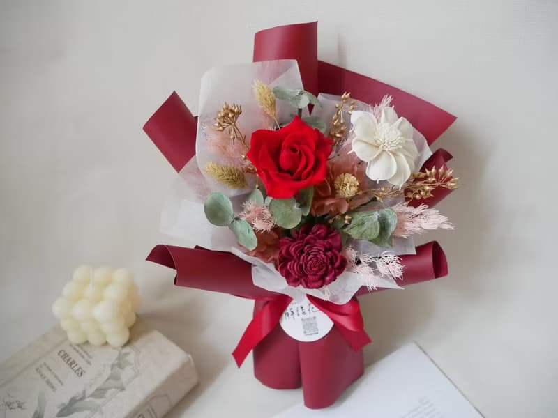 中小型不凋玫瑰花束【櫻紅】告白/求婚/生日/周年紀念日/畢業花束
