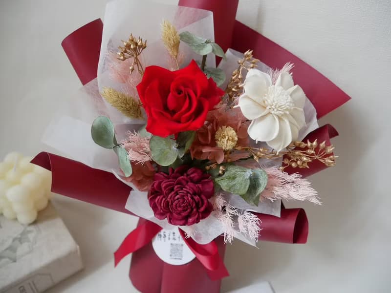 中小型不凋玫瑰花束【櫻紅】告白/求婚/生日/周年紀念日/畢業花束