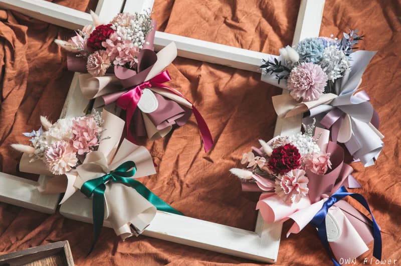 永生康乃馨/母親節花束/母親節禮物/永生花束/不凋花束/畢業花束