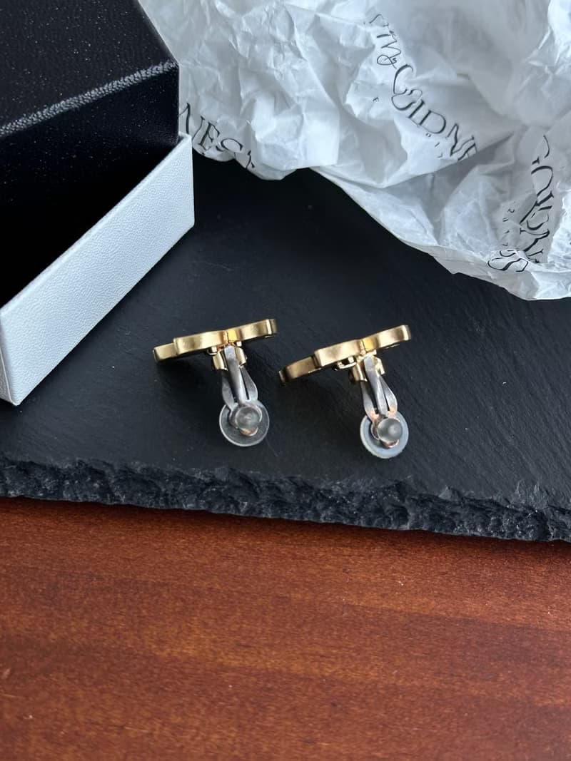 中古品 CHANEL 香奈兒 黑色琺瑯蝴蝶耳夾
