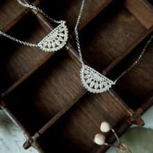 向陽蕾絲花片項鍊/純銀