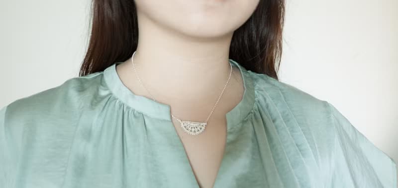 向陽蕾絲花片項鍊/純銀