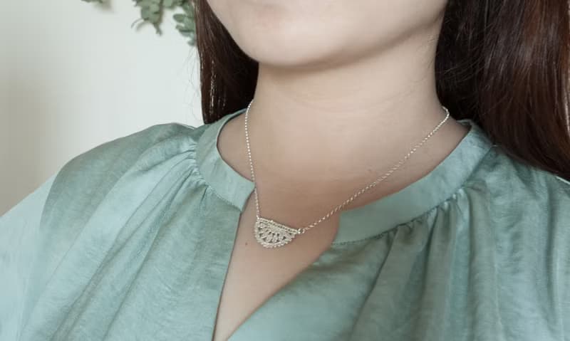 向陽蕾絲花片項鍊/純銀