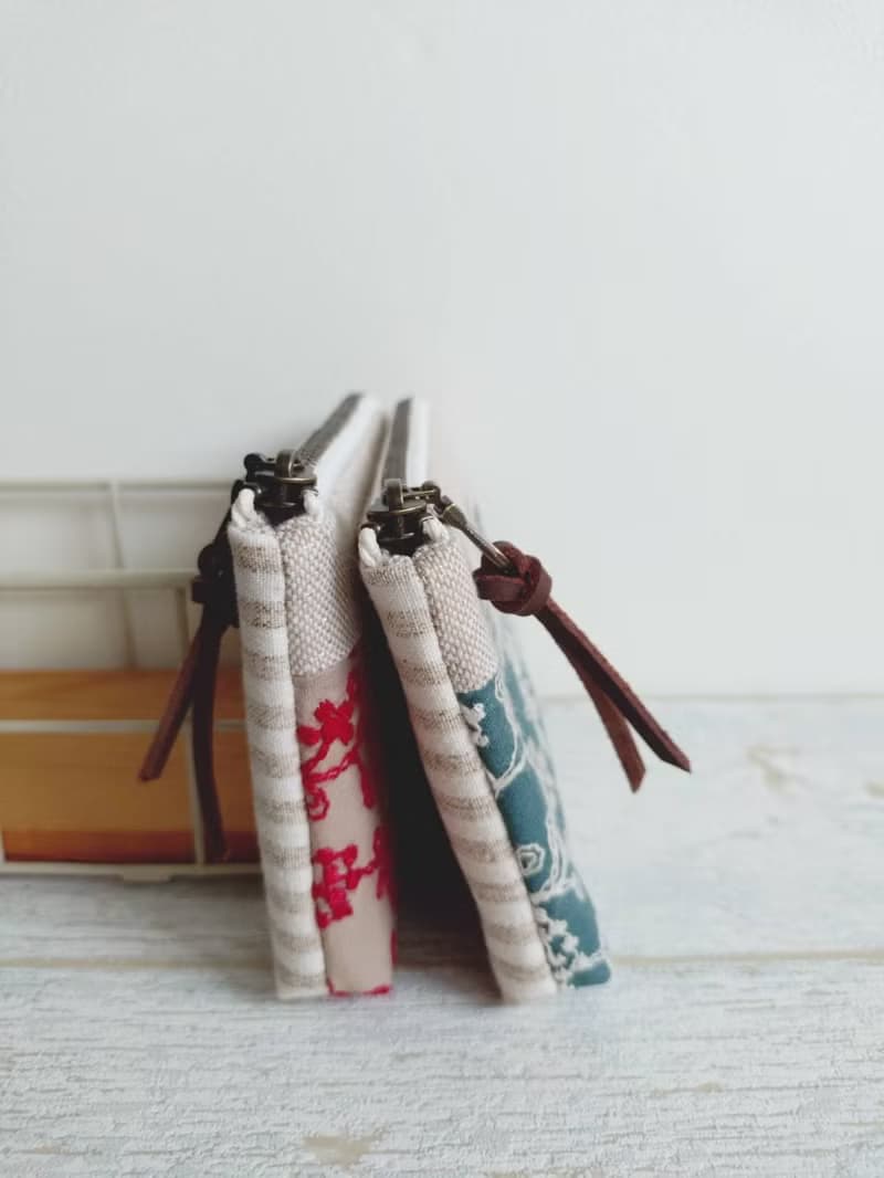 【FWL/四層小錢包】日本刺繡 小葉果實 暗紅 藍綠 法國金蔥布