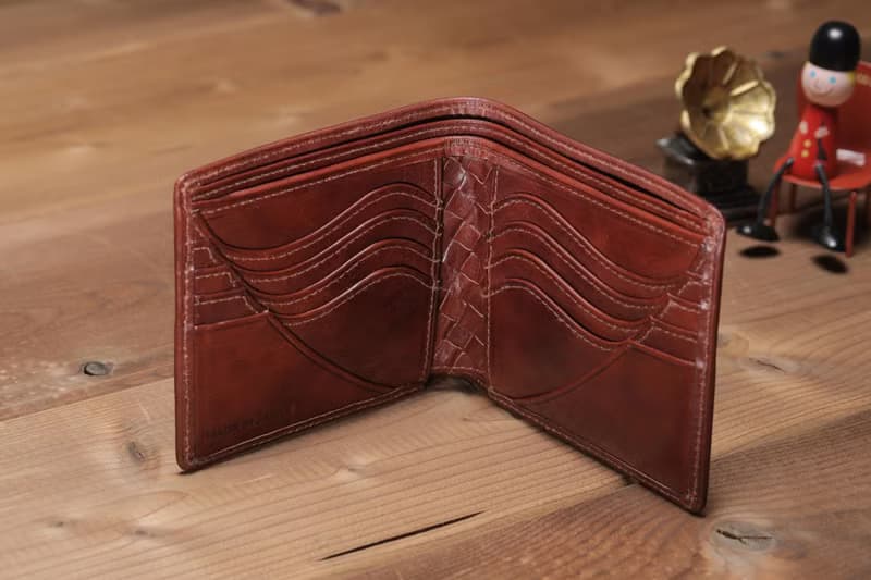 BASICウォレット　BROWN カードタイプ