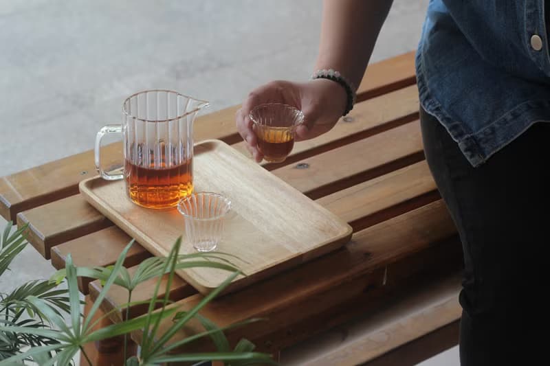 玻璃條紋隨行泡茶組(含兩入茶杯)