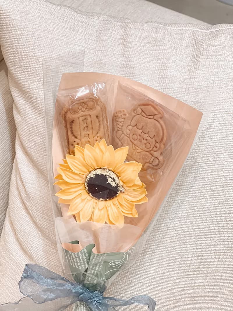 【快速出貨】畢業餅乾花束(無糖霜餅乾+香皂花)