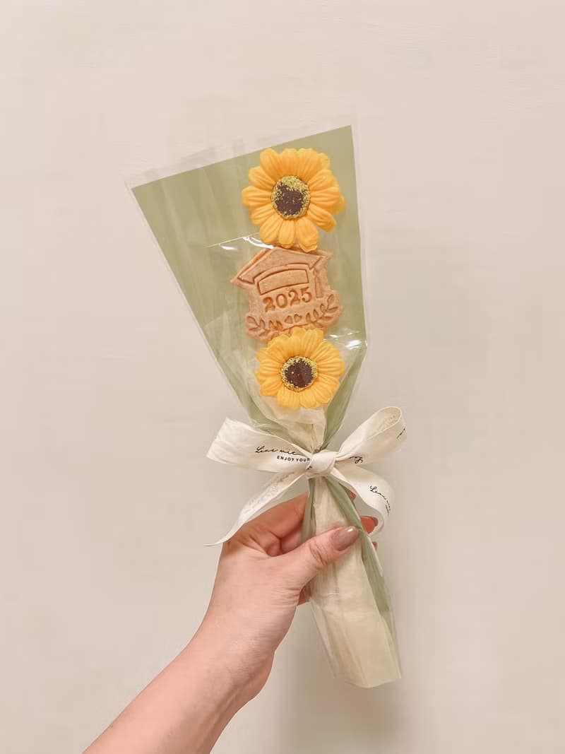 【快速出貨】畢業餅乾花束(無糖霜餅乾+香皂花)