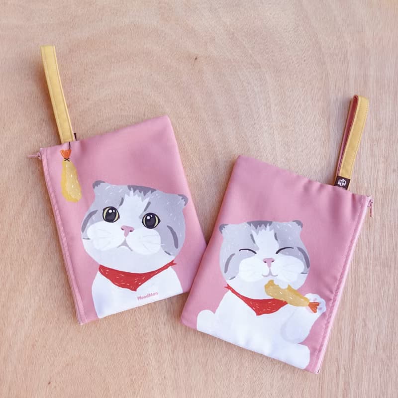 吃炸蝦的美咪,有貓手拿包