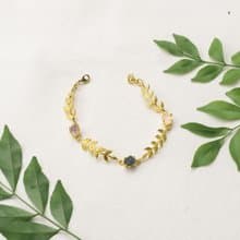 Leaf stone bracelet