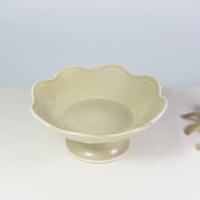 黃綠花邊高足盤-八瓣