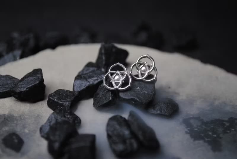 THE SIXTE BASEMENT/手作銀飾/耳飾/羽神夜梟圖騰耳飾