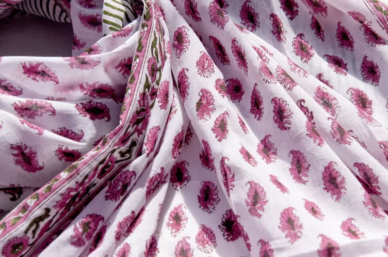 超大純綿絲巾 手工木刻印植物染圍巾  草木染棉絲巾-法式花朵藤蔓