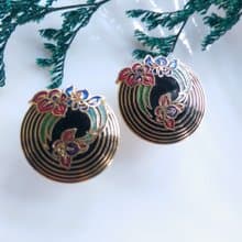 【西洋古董飾品 】景泰藍 黑底優美 花卉 夾式耳環