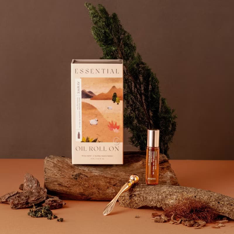 【聖誕禮盒 l 快速出貨】減壓舒緩滾珠精油 附撥提棒 木質調