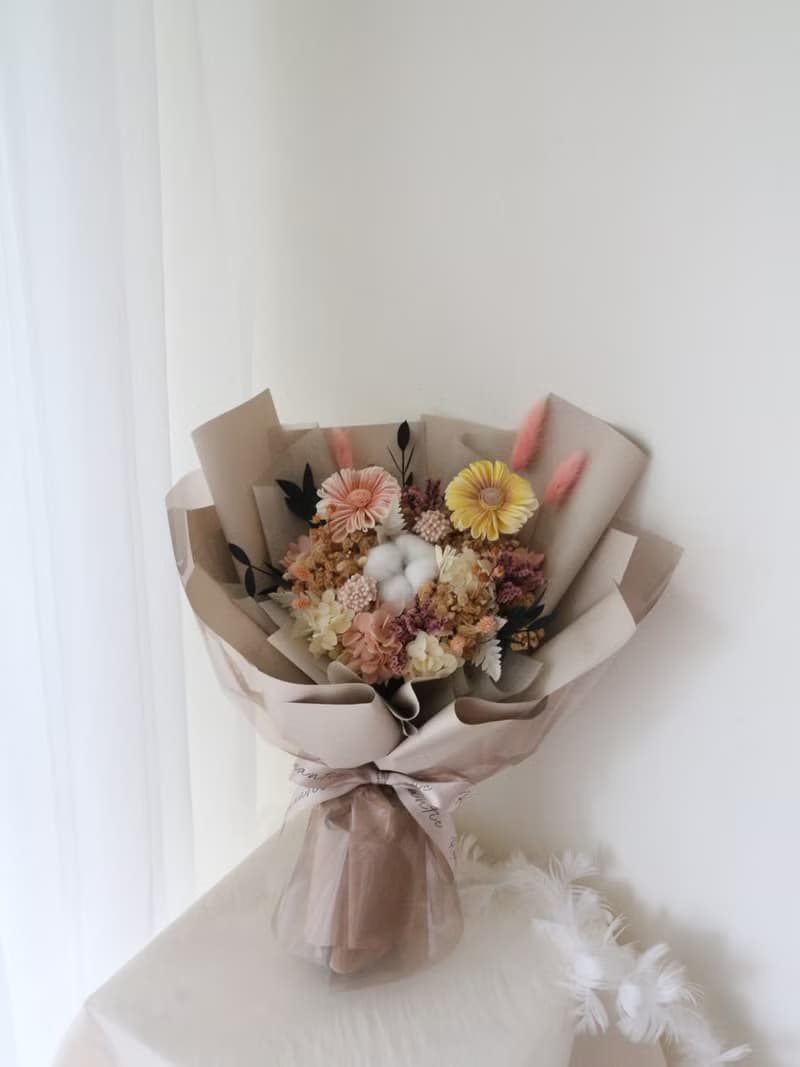 【畢業花束】太陽花花束 畢業禮物 永生花束 畢業季 乾燥花