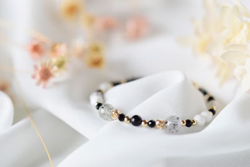 墨之心。黑曜石 黑尖晶 黑雲母 白松石 14K 天然石水晶 手鍊