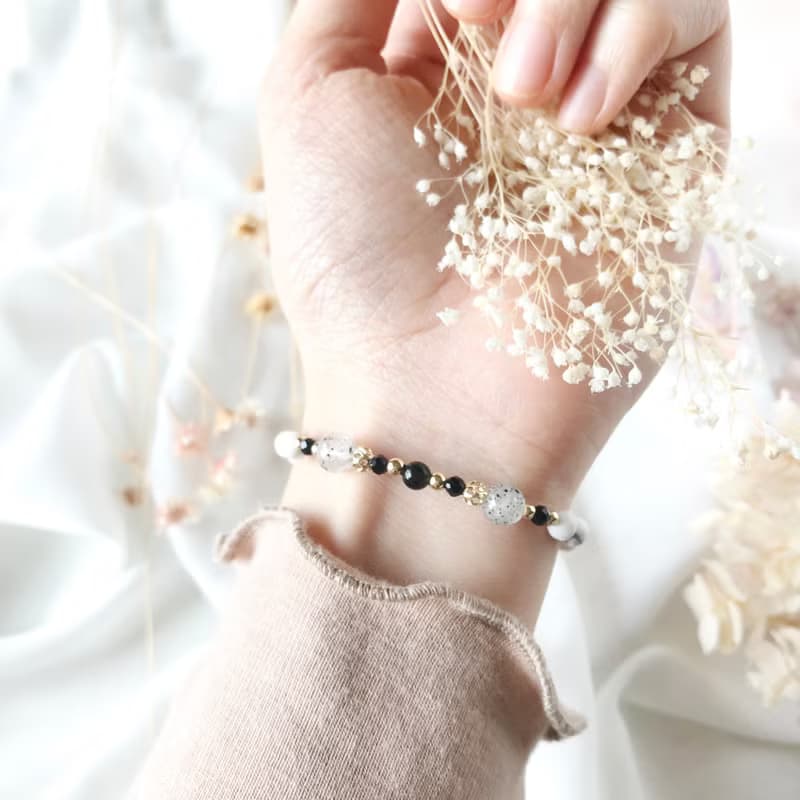墨之心。黑曜石 黑尖晶 黑雲母 白松石 14K 天然石水晶 手鍊